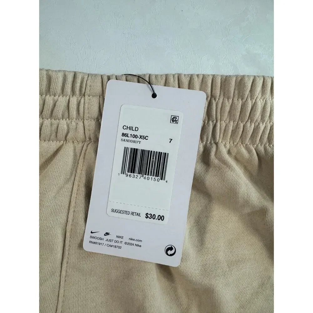Nike Unisex Little Kids' Club Fleece Shorts Logo Size 7 Cream/Sand Drift NWT